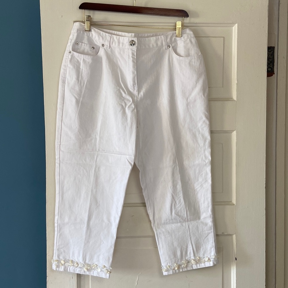 Ruby Rd. Petite White Jeans Capris with Beaded Trim on Jean’s legs.